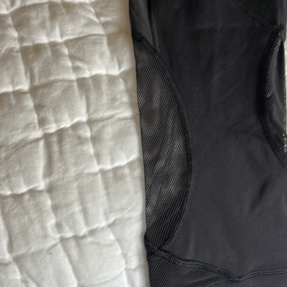 Lululemon crop leggings. - Picture 2 of 6